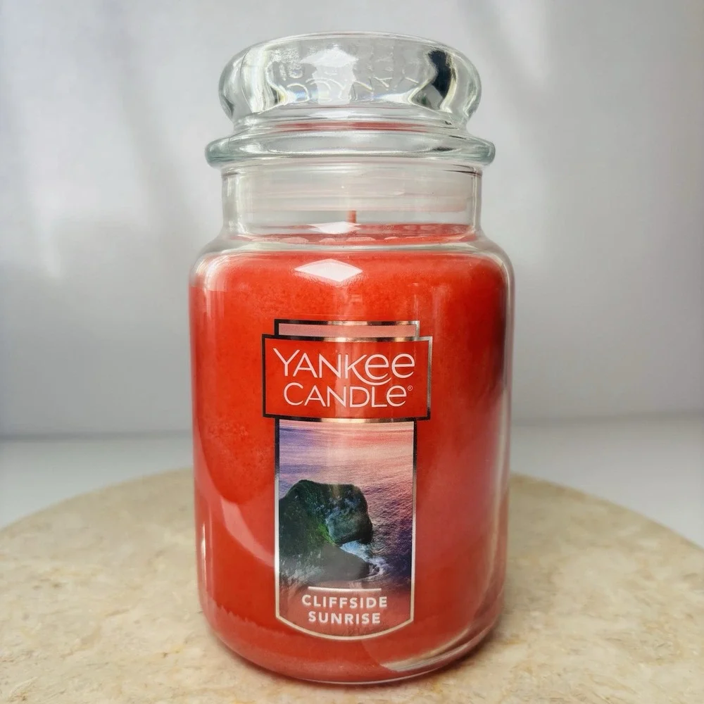 Yankee Candle Cliffside Sunrise‎ Original Large Scented Jar Candle, 22 oz Red